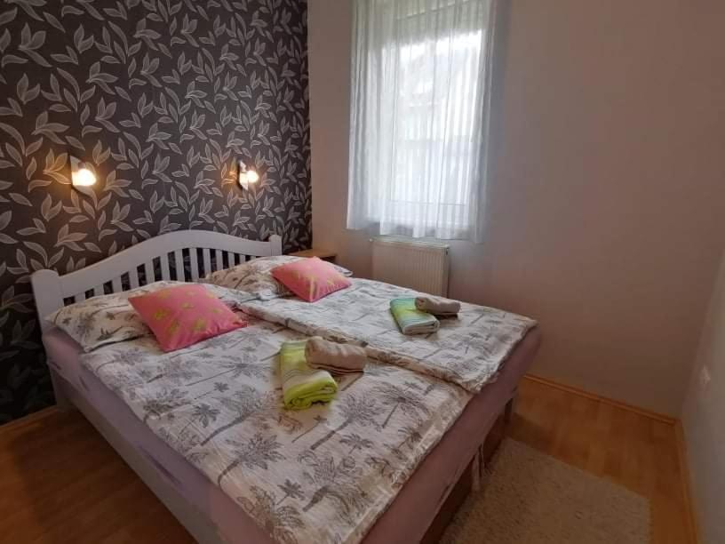 Zoeld Beka Apartmanok Koelcsey I Hajdúszoboszló Exteriör bild
