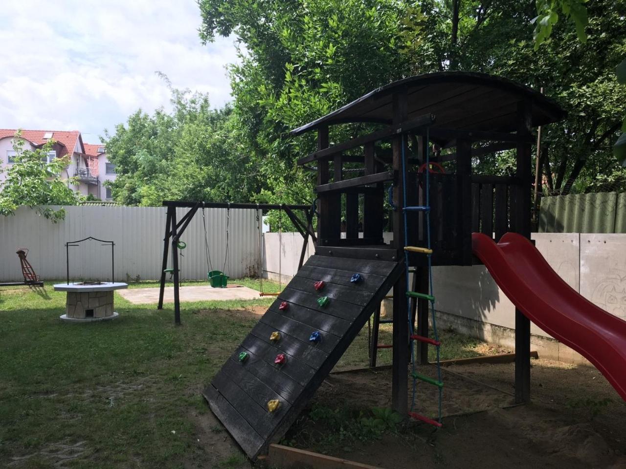 Zoeld Beka Apartmanok Koelcsey I Hajdúszoboszló Exteriör bild