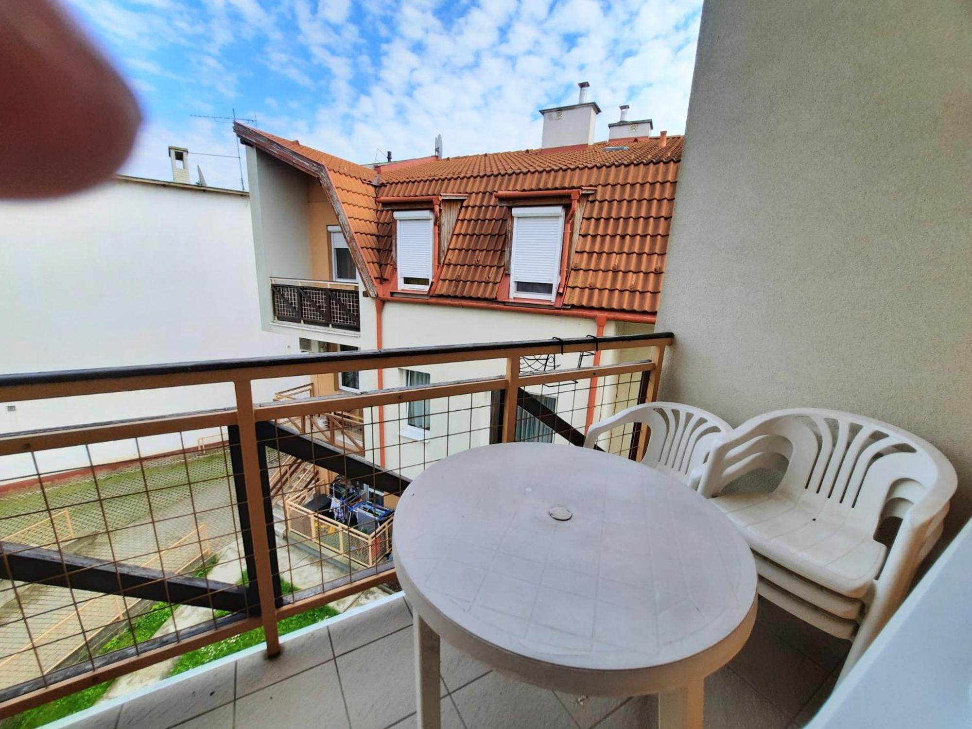 Zoeld Beka Apartmanok Koelcsey I Hajdúszoboszló Exteriör bild